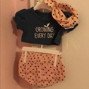 Newborn outfit